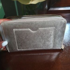 Vince Camuto Bags - Silver & Gold Vince Camuto wallet Vince Camuto Bags - Silver & Gold Vince Camuto wallet